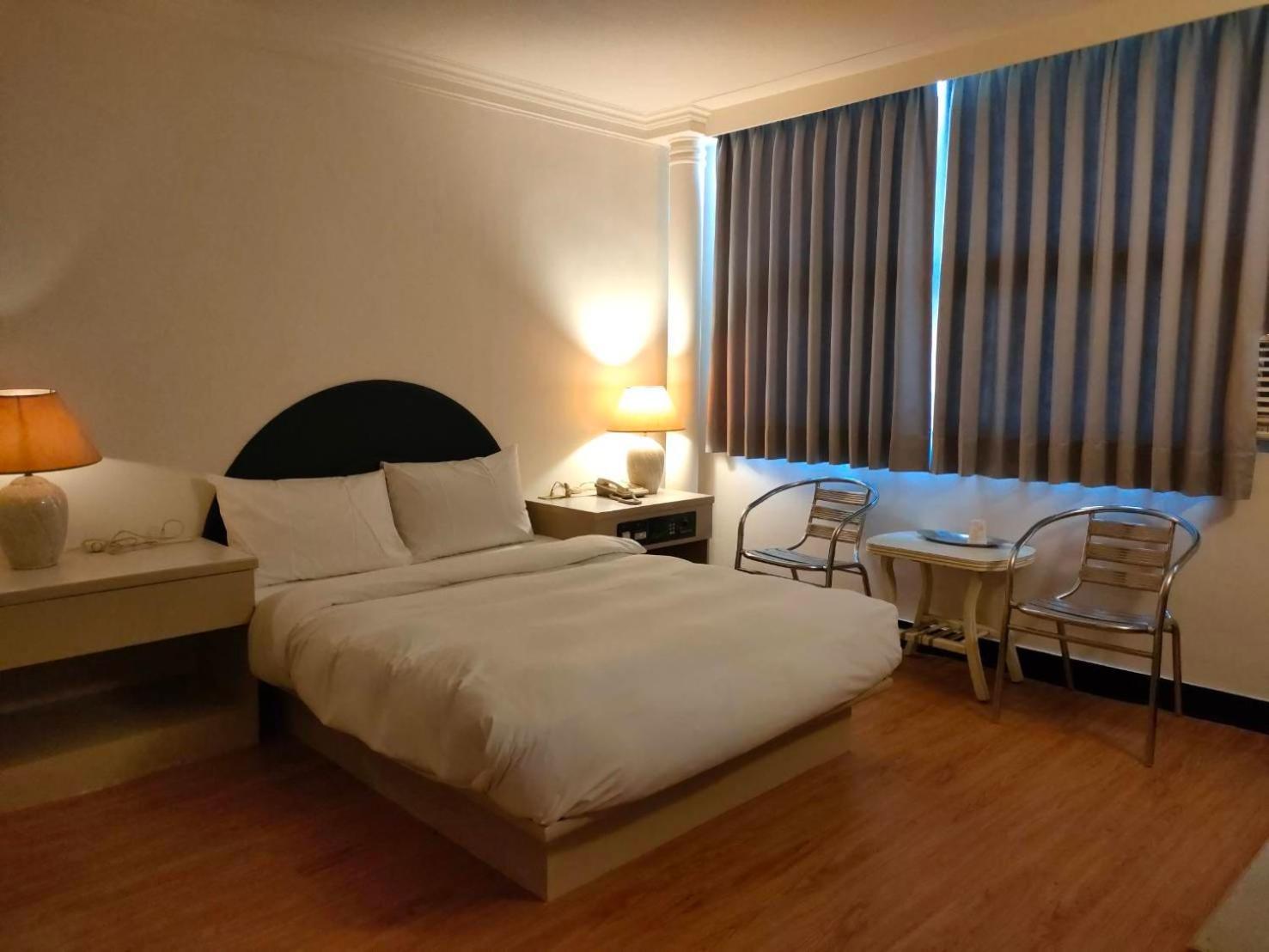 Dc Hotel Taichung Eksteriør bilde